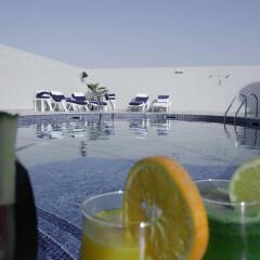Auris Hotel Apartments Deira Дубай бассейн