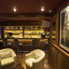 Отель Best Western Plus Cannes Riviera Hotel & Spa Франция, Канны - 1 отзыв об отеле, цены и фото номеров - забронировать отель Best Western Plus Cannes Riviera Hotel & Spa онлайн гостиничный бар