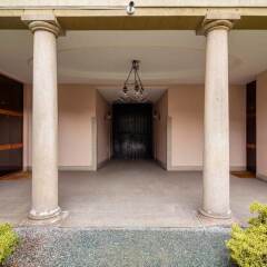 Отель Classy Milanese Stay Near Sforza Castle Милан парковка