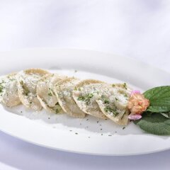 Hotel Restaurant Edelweiss Парчинес питание
