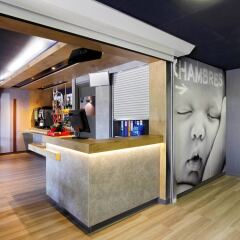 Отель ibis budget Aix en Provence Est Le Canet интерьер отеля
