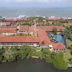 Отель Anantara Kalutara Resort Шри-Ланка, Калутара - отзывы, цены и фото номеров - забронировать отель Anantara Kalutara Resort онлайн пляж