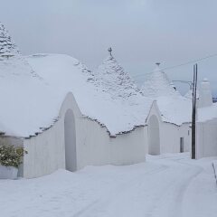 Отель B&B Aquila Альберобелло спортивное сооружение