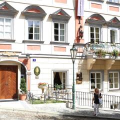 Отель Alchymist Prague Castle Прага вид на фасад
