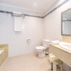 Отель Globales Cala´n Blanes ванная фото 2