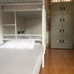 Отель Hoang Nga Guest House сейф в номере