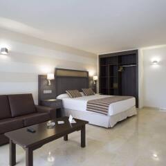 Отель MS Aguamarina Suites комната для гостей фото 4