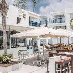 Tsokkos Holiday Hotel Apartments бассейн