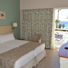 Hotel Santo Tomas Эс-Мигхорн-Гран комната для гостей фото 5