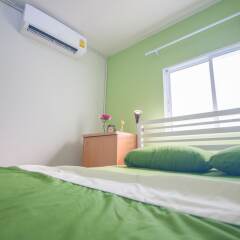 Отель Nacornhostel Бангкок комната для гостей фото 2