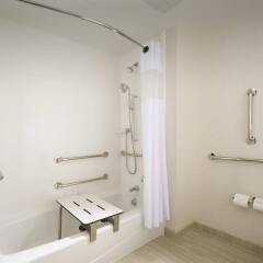 Отель Hampton Inn Washington DC NoMa Union Station ванная фото 2