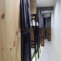 Luck-Yimm Hostel - Adults Only Бангкок интерьер отеля фото 2