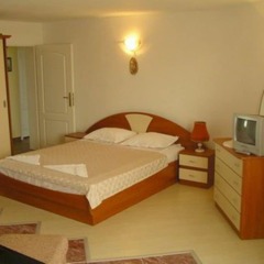 Отель Sunny - Viki Guest House Болгария, Балчик - отзывы, цены и фото номеров - забронировать отель Sunny - Viki Guest House онлайн сейф в номере