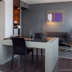 AC Hotel Porto by Marriott удобства в номере фото 2