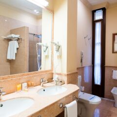 Отель Casa Romana Hotel Boutique Испания, Севилья - отзывы, цены и фото номеров - забронировать отель Casa Romana Hotel Boutique онлайн ванная