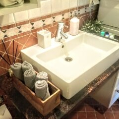 Отель Suberb location with Silence Финляндия, Хельсинки - отзывы, цены и фото номеров - забронировать отель Suberb location with Silence онлайн ванная