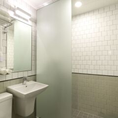 Отель Grid Inn ванная
