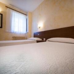 Отель Tenuta Decimo - Villa Dini Италия, Сан-Джиминьяно - отзывы, цены и фото номеров - забронировать отель Tenuta Decimo - Villa Dini онлайн сейф в номере