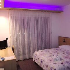Hotel More комната для гостей