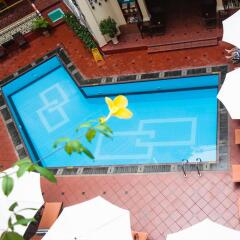 Hotel Majestic Saigon бассейн