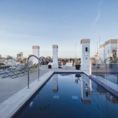Отель Residencia Universitaria Claudio Coello Испания, Мадрид - отзывы, цены и фото номеров - забронировать отель Residencia Universitaria Claudio Coello онлайн бассейн фото 2