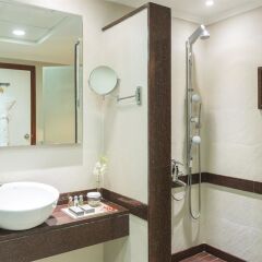Отель Coral Deira Дубай ванная фото 2