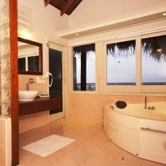 Отель Cinnamon Dhonveli Maldives-Water Suites ванная