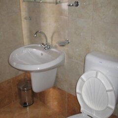 Отель Guest House Mihaela Болгария, Свети Влас - отзывы, цены и фото номеров - забронировать отель Guest House Mihaela онлайн ванная