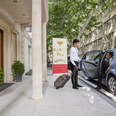 Отель Karat Inn городской автобус