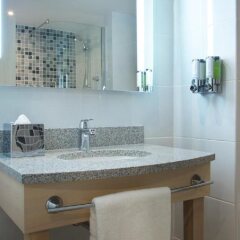 Гостиница Hampton by Hilton Minsk City Center Беларусь, Минск - - забронировать гостиницу Hampton by Hilton Minsk City Center, цены и фото номеров ванная