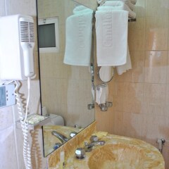 Отель Candles Hotel Иордания, Вади-Муса - 1 отзыв об отеле, цены и фото номеров - забронировать отель Candles Hotel онлайн ванная