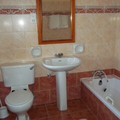 Отель San Antonio Guesthouse ванная фото 2