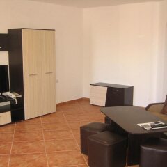 Отель FM Deluxe 1-BDR Apartment in Prestige City Sunny Болгария, Солнечный берег - отзывы, цены и фото номеров - забронировать отель FM Deluxe 1-BDR Apartment in Prestige City Sunny онлайн комната для гостей фото 4