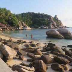 Отель Taatoh Resort & Freedom Beach Resort пляж