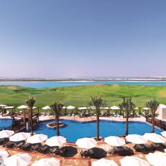 Radisson Blu Hotel, Abu Dhabi Yas Island пляж фото 2