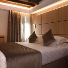 Отель Rosa Salva Hotel Италия, Венеция - 1 отзыв об отеле, цены и фото номеров - забронировать отель Rosa Salva Hotel онлайн сейф в номере