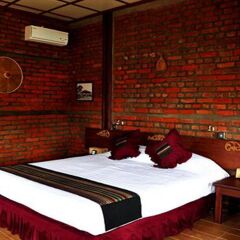 Отель Riverside @ Hsipaw Resort комната для гостей фото 3