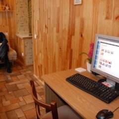 Гостиница The Red Cat Hostel Украина, Донецк - 1 отзыв об отеле, цены и фото номеров - забронировать гостиницу The Red Cat Hostel онлайн интерьер отеля фото 2