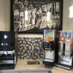 Отель Super 8 by Wyndham Inglewood/LAX/LA Airport гостиничный бар