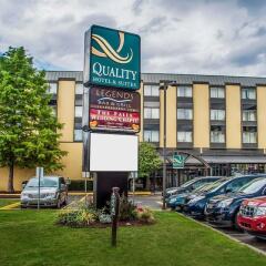 Отель Quality Hotel & Suites At The Falls США, Ниагара-Фолс - отзывы, цены и фото номеров - забронировать отель Quality Hotel & Suites At The Falls онлайн парковка
