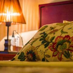 Отель Avon Hikkaduwa Guest House Хиккадува в номере