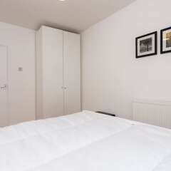 Отель 3 Bedroom Flat next to Victoria Park Sleeps 6 Великобритания, Лондон - отзывы, цены и фото номеров - забронировать отель 3 Bedroom Flat next to Victoria Park Sleeps 6 онлайн комната для гостей фото 3