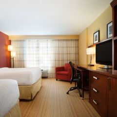 Отель Courtyard by Marriott Ottawa Downtown Канада, Оттава - отзывы, цены и фото номеров - забронировать отель Courtyard by Marriott Ottawa Downtown онлайн удобства в номере фото 2