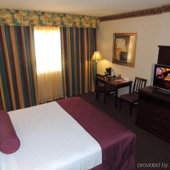 Отель Four Queens Hotel and Casino США, Лас-Вегас - отзывы, цены и фото номеров - забронировать отель Four Queens Hotel and Casino онлайн комната для гостей
