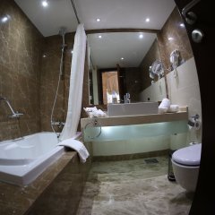 Grand Kadri Hotel in Aley, Lebanon from 129$, photos, reviews - zenhotels.com bathroom