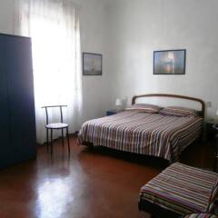 Отель Sogni d'oro Guest House Италия, Флоренция - 1 отзыв об отеле, цены и фото номеров - забронировать отель Sogni d'oro Guest House онлайн комната для гостей фото 3