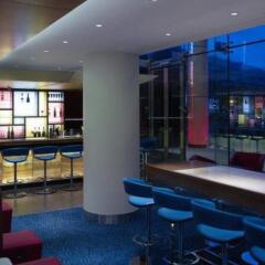 Отель Park Plaza County Hall London гостиничный бар