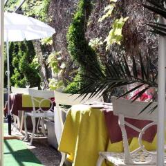 Отель Hôtel Axotel Lyon Perrache Франция, Лион - 3 отзыва об отеле, цены и фото номеров - забронировать отель Hôtel Axotel Lyon Perrache онлайн бассейн фото 2