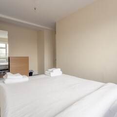 Отель 4 Bedroom Apartment in Battersea Великобритания, Лондон - отзывы, цены и фото номеров - забронировать отель 4 Bedroom Apartment in Battersea онлайн комната для гостей фото 3