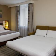 Отель Holiday Inn Stevenage комната для гостей фото 2